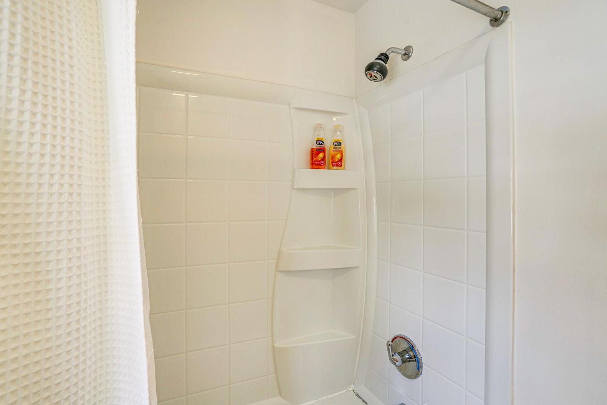 Private Guest House In Dtwn Lenox, Walk To Dining! Εξωτερικό φωτογραφία